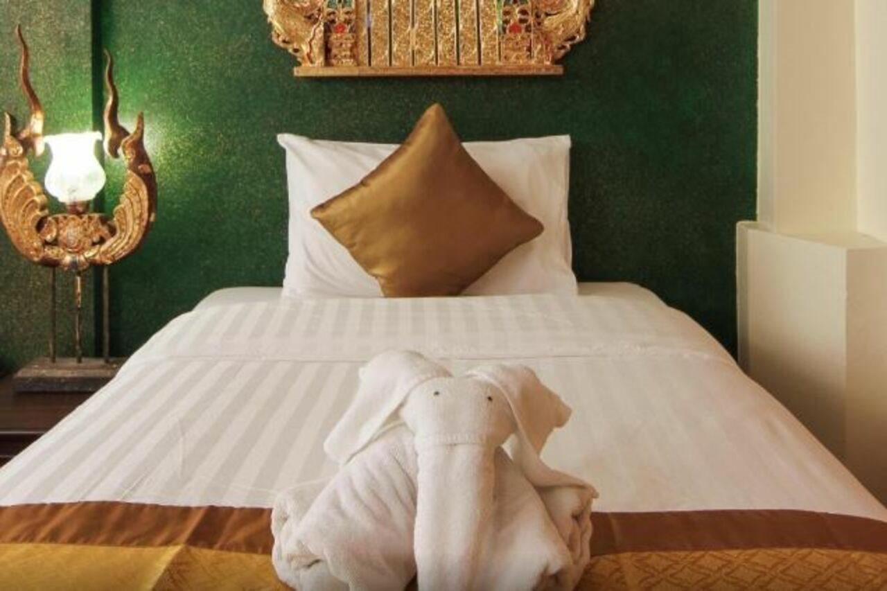Pl Guesthouse Patong Extérieur photo