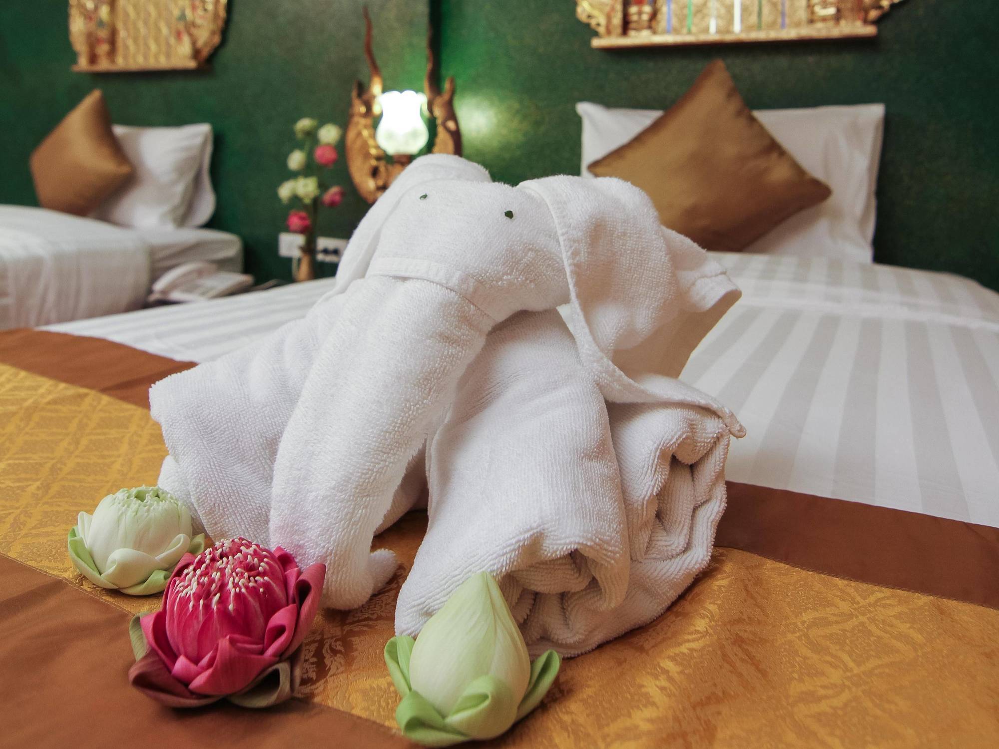 Pl Guesthouse Patong Extérieur photo